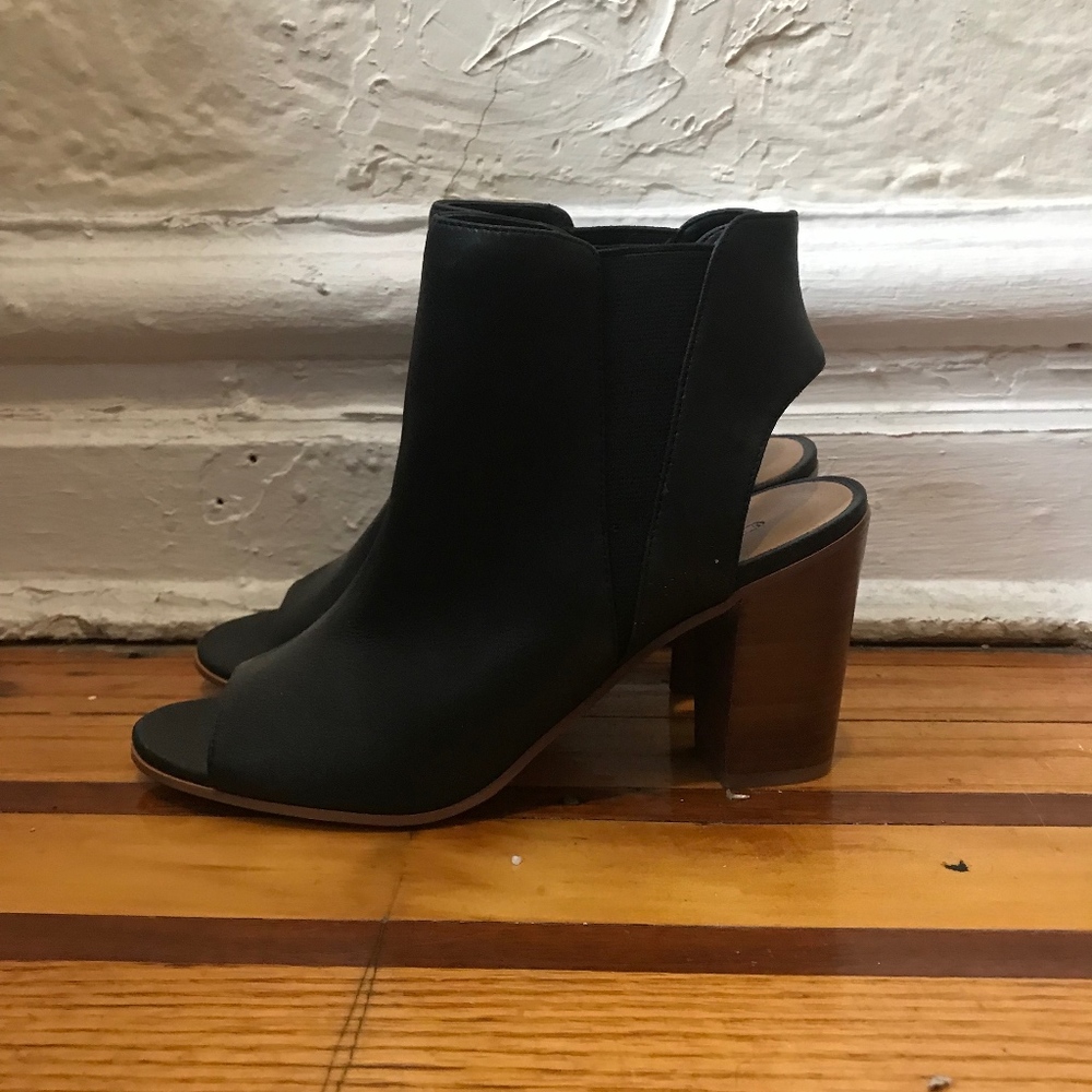 Black Crown Vintage Cut Out Heeled Booties